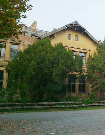 leerstehendes Haus